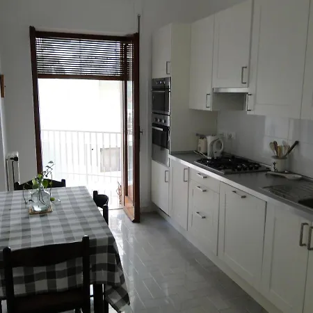 Apartment Casa Ivana In Centre Sorrento